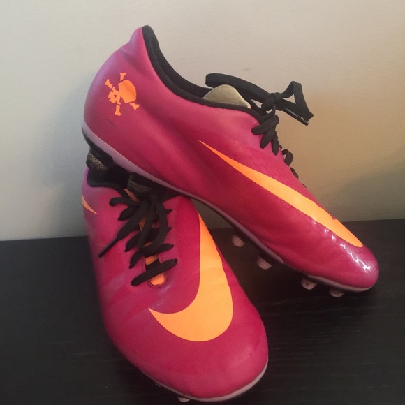 soccer shoes price